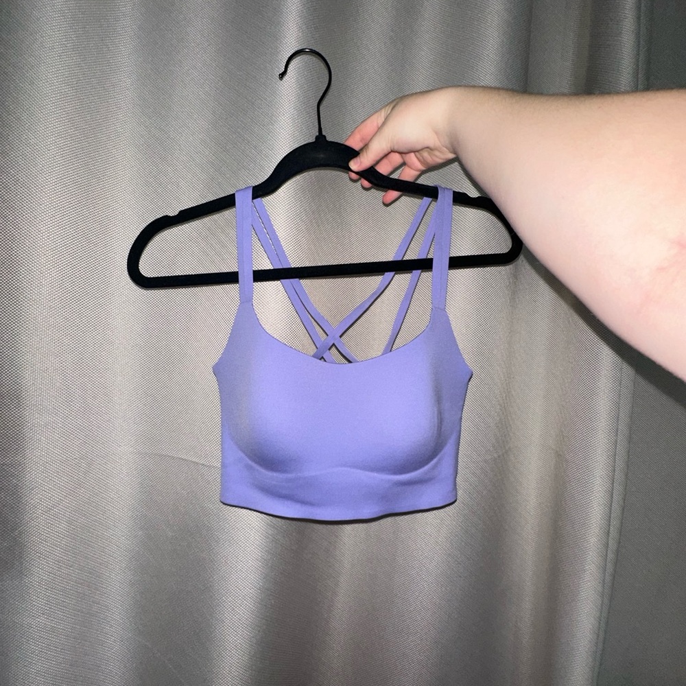 BRAND NEW AERIE SPORTS BRA WITH A BEAUTIFUL PURPLE COLOR.💜